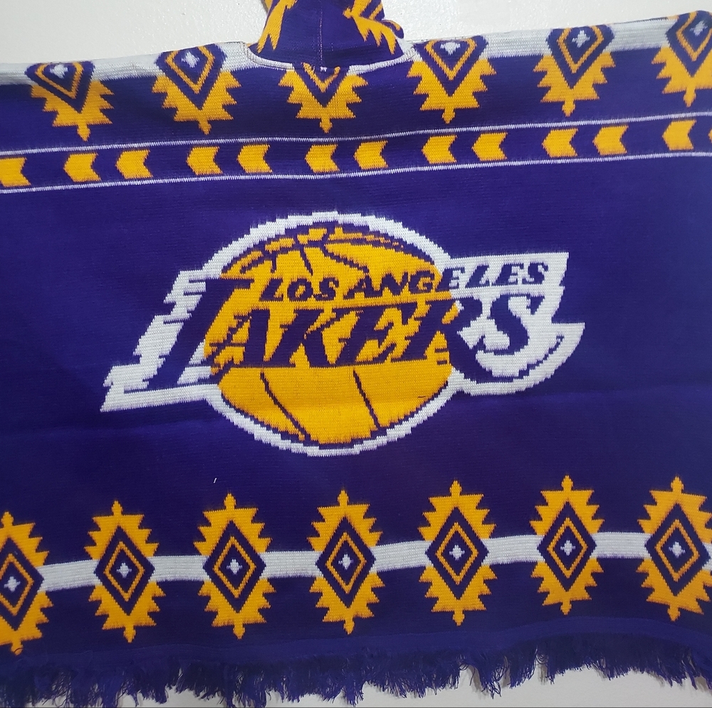 Los Angeles Lakers Hooded Poncho - Picture 2 of 2